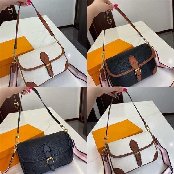 luxurys lvvs bag handbags designer bags envelope bag tote bags multifunctional portable 2023 new fashion embossed baguette bag single should
luxurys lvvs bag handbags designer bags envelope bag tote bags multifunctional portable 2023 new fashion embossed baguette bag single should