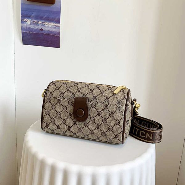 evening bags 2023 new boston pillow fashion women's simple cylinder shoulder crossbody small bag
evening bags 2023 new boston pillow fashion women's simple cylinder shoulder crossbody small bag