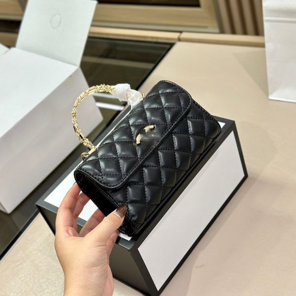 designer crossbody bag luxurys shoulder bag fashion messenger bag womens purses coin bag metal enamel handle genuine leather material cross
designer crossbody bag luxurys shoulder bag fashion messenger bag womens purses coin bag metal enamel handle genuine leather material cross