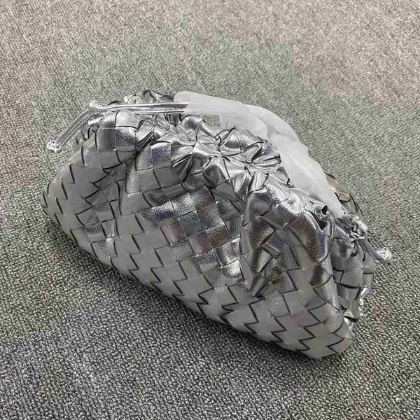 b 2023 women vent bags ventas designer purse shoulder bag botv woven cow women's cloud new one pleated dumpling leather 1p3p e5f5
b 2023 women vent bags ventas designer purse shoulder bag botv woven cow women's cloud new one pleated dumpling leather 1p3p e5f5