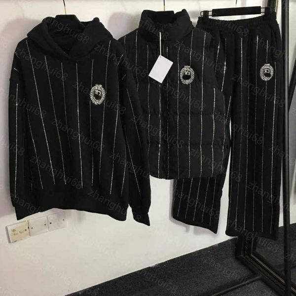 23ss casual suit women pants sets womens designer clothing diamond-encrusted letter perm striped padded waistcoat hoodie hoodie wide-leg pan, White
23ss casual suit women pants sets womens designer clothing diamond-encrusted letter perm striped padded waistcoat hoodie hoodie wide-leg pan, White