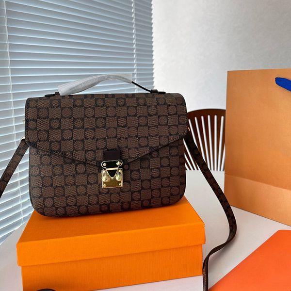 trend luxury designer messenger bag ladies handbag messenger bag oxidized leather shoulder bag handbag wallet
trend luxury designer messenger bag ladies handbag messenger bag oxidized leather shoulder bag handbag wallet