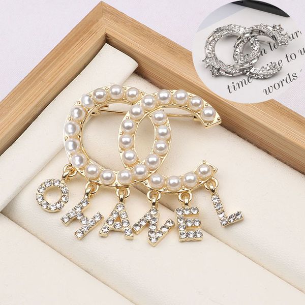 luxury brand designer double letter pins brooches women gold silver crysatl pearl rhinestone cape buckle brooch suit pin wedding party jewer, Gray
luxury brand designer double letter pins brooches women gold silver crysatl pearl rhinestone cape buckle brooch suit pin wedding party jewer, Gray