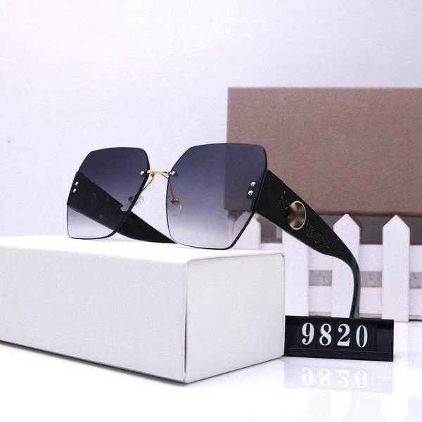 sunscreen new men's elegant women's summer uv protection sunglasses popular beach sports personality glasses, White;black
sunscreen new men's elegant women's summer uv protection sunglasses popular beach sports personality glasses, White;black
