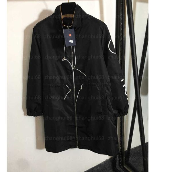 23ss womens designer clothing womens jacket sleeve letter print side zipper slit waist drawstring waist long sleeve medium length nylon tren, Tan;black
23ss womens designer clothing womens jacket sleeve letter print side zipper slit waist drawstring waist long sleeve medium length nylon tren, Tan;black