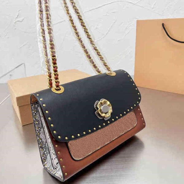 sell coabag shoulder bags flower lock snakeskin panel messenger bags women luxurys handbag chain strap leather designer crossbody bags femal
sell coabag shoulder bags flower lock snakeskin panel messenger bags women luxurys handbag chain strap leather designer crossbody bags femal