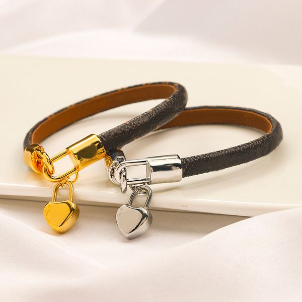 luxury women fashion bracelets gold bangles for women designer faux leather bracelet womens wedding gifts accessories y23206, Black
luxury women fashion bracelets gold bangles for women designer faux leather bracelet womens wedding gifts accessories y23206, Black