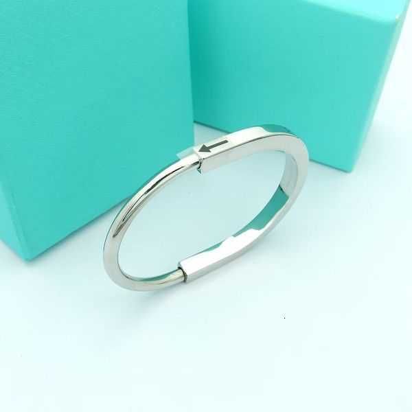 tiff designer lock bangle bracelet paved diamond 925 silver jewelry rose gold 18k love cuff classic fashion for men women luxury mother', Black
tiff designer lock bangle bracelet paved diamond 925 silver jewelry rose gold 18k love cuff classic fashion for men women luxury mother', Black