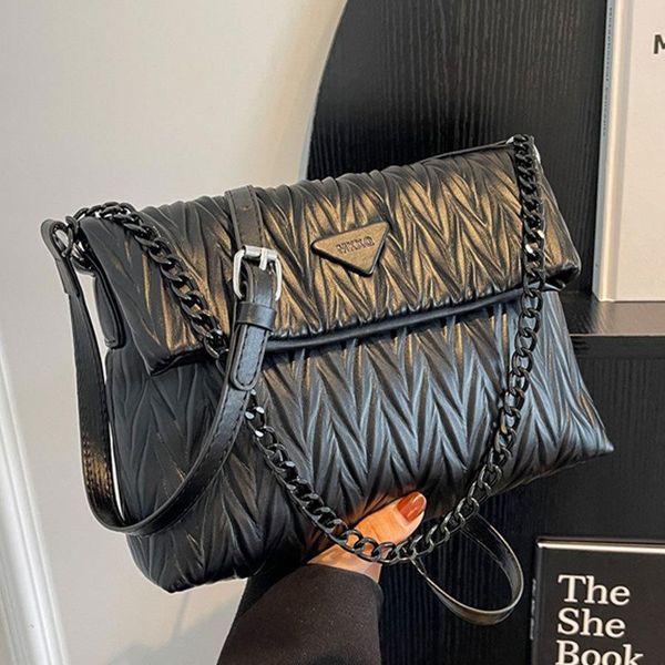 wholesale ladies shoulder bags 5 colors niche design solid color sewing fashion handbag this year popular folding joker chain bag solid colo
wholesale ladies shoulder bags 5 colors niche design solid color sewing fashion handbag this year popular folding joker chain bag solid colo