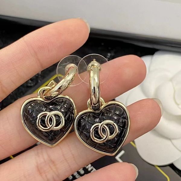 simple stud 18k gold plated 925 silver luxury brand designers letters stud geometric famous women round crystal rhinestone pearl earring wed
simple stud 18k gold plated 925 silver luxury brand designers letters stud geometric famous women round crystal rhinestone pearl earring wed