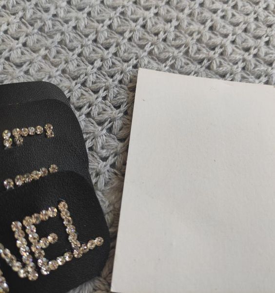 fashion hair clips classic rhinestone c collection accessories with paper card9173328, Slivery;golden
fashion hair clips classic rhinestone c collection accessories with paper card9173328, Slivery;golden