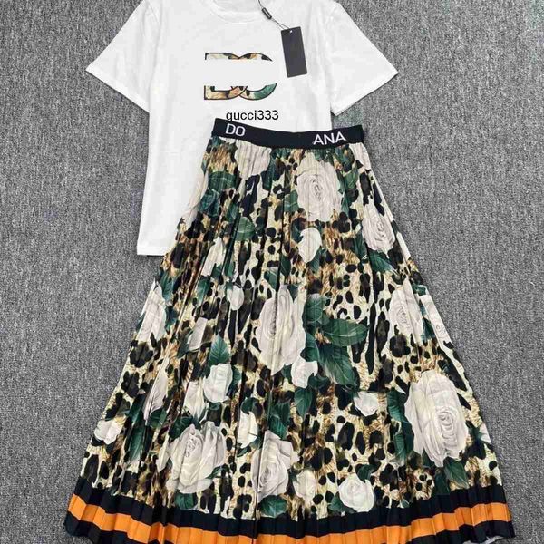 2023ss beach womens gabbanaly g piece dress designer long womens dress for summer d dolcly skirt two luxury with dg print womens vest loose, White
2023ss beach womens gabbanaly g piece dress designer long womens dress for summer d dolcly skirt two luxury with dg print womens vest loose, White