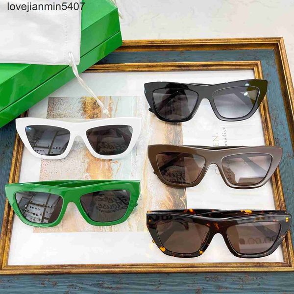 2023 fashion design sunglasses %80 factory wholesale and retail new b plate cat's eye sunglass ins net red same face small sunglass bv1, White;black
2023 fashion design sunglasses %80 factory wholesale and retail new b plate cat's eye sunglass ins net red same face small sunglass bv1, White;black