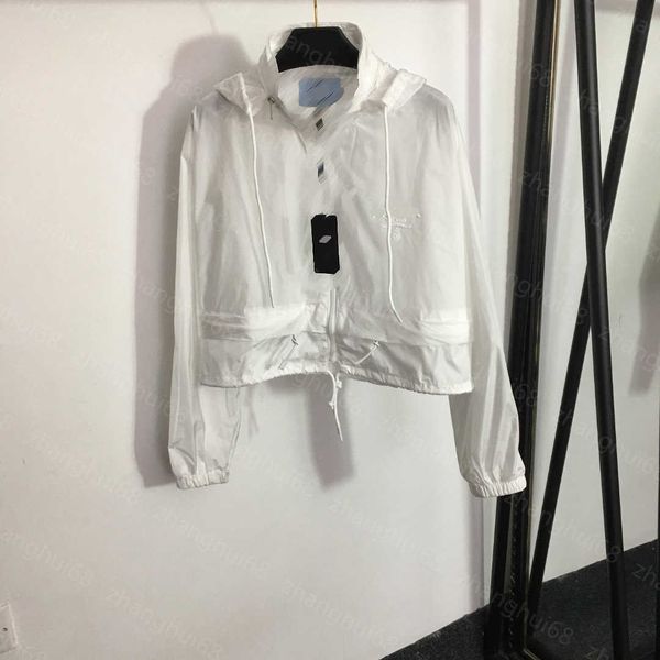 23ss womens designer clothing womens jacket chest letter-printed zipper double pocket stand collar long sleeve sun protection trench zipper, Black;brown
23ss womens designer clothing womens jacket chest letter-printed zipper double pocket stand collar long sleeve sun protection trench zipper, Black;brown