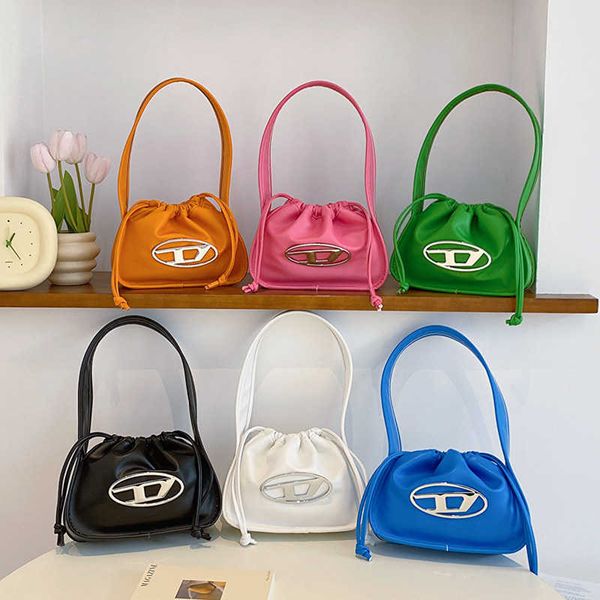 small niche design drawstring bucket bag for women 2023 new high-end feeling foreign style portable one shoulder underarm purses
small niche design drawstring bucket bag for women 2023 new high-end feeling foreign style portable one shoulder underarm purses