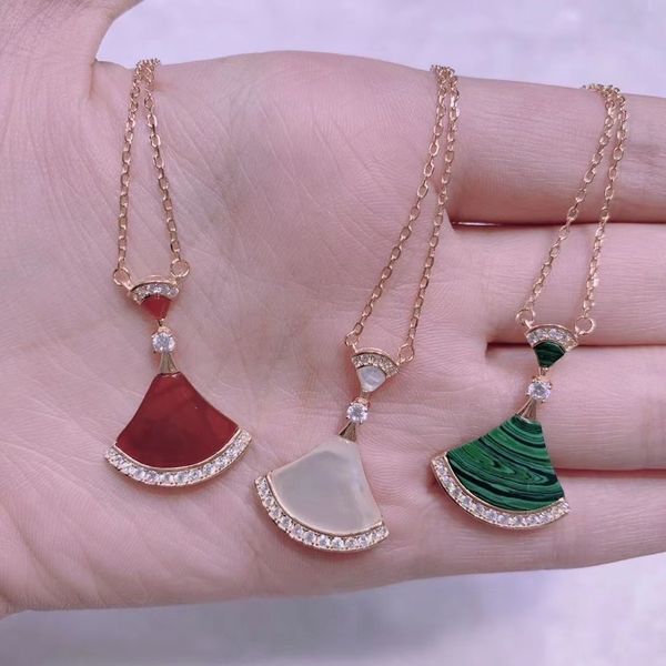 designer jewelry shell diamond necklace for women brand fashionable and charming fan shaped 18k gold pendant necklace high-quality titanium, Silver
designer jewelry shell diamond necklace for women brand fashionable and charming fan shaped 18k gold pendant necklace high-quality titanium, Silver