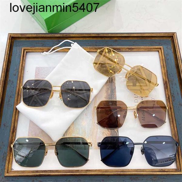 2023 fashion design sunglasses %80 factory wholesale and retail b family fashionable personality ins net red same style sunglass women metal, White;black
2023 fashion design sunglasses %80 factory wholesale and retail b family fashionable personality ins net red same style sunglass women metal, White;black