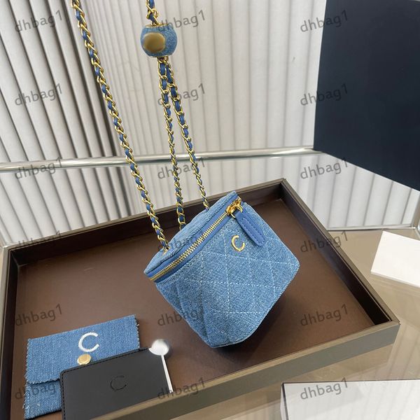 designer womens mini makeup bag classic denim bag hardware metal c-button tote with press denim ball clutch crossbody bag three piece busine
designer womens mini makeup bag classic denim bag hardware metal c-button tote with press denim ball clutch crossbody bag three piece busine