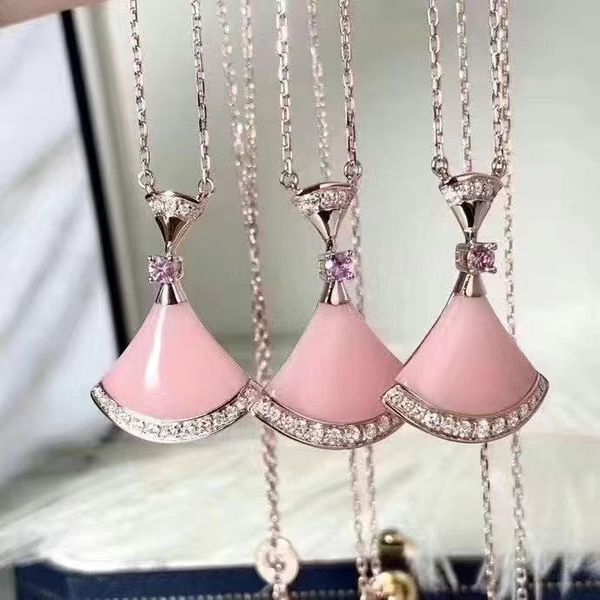 luxury designer women necklace fan necklace new brand fashionable and charming fan shaped 18k gold pendant necklace high-quality titanium st, Silver
luxury designer women necklace fan necklace new brand fashionable and charming fan shaped 18k gold pendant necklace high-quality titanium st, Silver