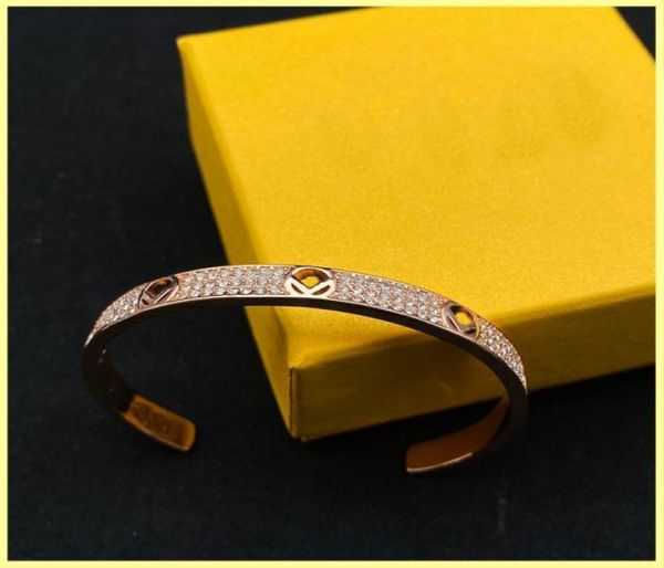fashion womens designer bracelet mens charm chains full diamond letters f gold bracelets gifts womens luxury love bracelets jewelr1235976, Golden;silver
fashion womens designer bracelet mens charm chains full diamond letters f gold bracelets gifts womens luxury love bracelets jewelr1235976, Golden;silver