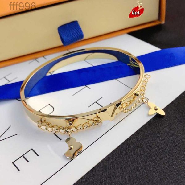 steel designer bangles bangle cuff luxury charm bracelets women fashion pendant letter jewelry 18k wristband gold plated stainless n8ao, Black
steel designer bangles bangle cuff luxury charm bracelets women fashion pendant letter jewelry 18k wristband gold plated stainless n8ao, Black