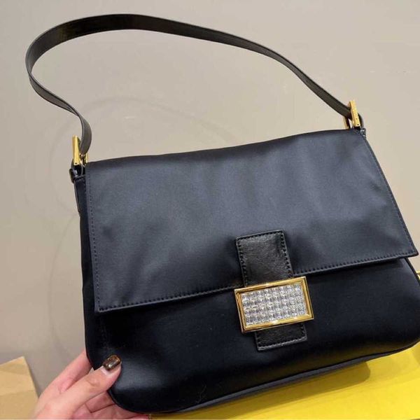 23 new early spring silk satin canvas baguette water diamond buckle oxford cloth underarm bag shoulder handbag 230519
23 new early spring silk satin canvas baguette water diamond buckle oxford cloth underarm bag shoulder handbag 230519