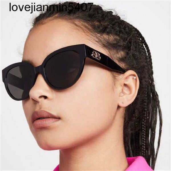 2023 fashion design sunglasses %80 factory wholesale and retail paris brand b fashion sunglass female ins same personalized cat ey panel mal, White;black
2023 fashion design sunglasses %80 factory wholesale and retail paris brand b fashion sunglass female ins same personalized cat ey panel mal, White;black