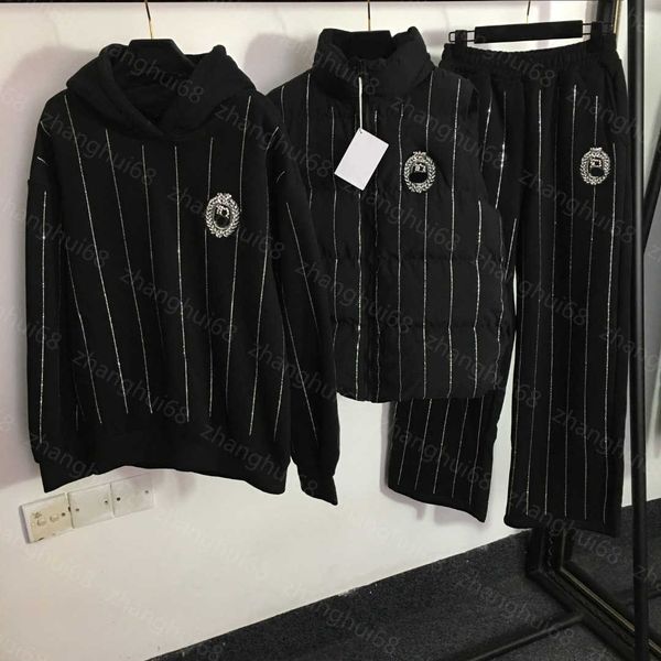 23ss casual suit women pants sets womens designer clothing diamond-encrusted letter perm striped padded waistcoat hoodie hoodie wide-leg pan, White
23ss casual suit women pants sets womens designer clothing diamond-encrusted letter perm striped padded waistcoat hoodie hoodie wide-leg pan, White