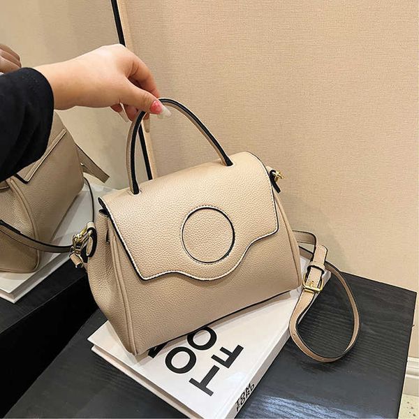 leather designer bags purses women buckle solid color handbag tote trend versatile thick chain single shoulder crossbody diagonal bag 230715
leather designer bags purses women buckle solid color handbag tote trend versatile thick chain single shoulder crossbody diagonal bag 230715