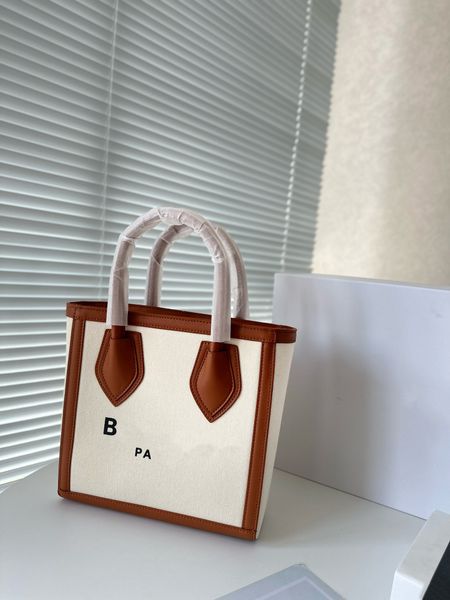 5a high-quality tote designer classic handbag large-capacity travelling shoulder ladies bag fashion luxury women shopping bags
5a high-quality tote designer classic handbag large-capacity travelling shoulder ladies bag fashion luxury women shopping bags