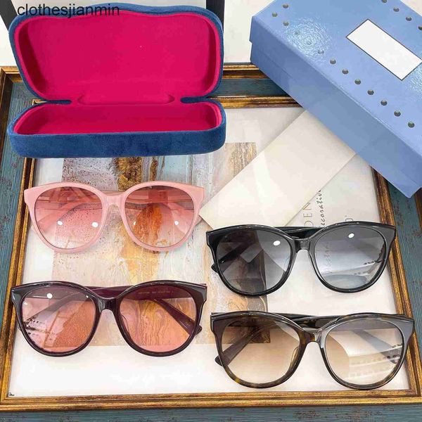 2023 fashion design sunglasses %80 factory wholesale and retail family g round frame sunglass women's ins net red matching size of the, White;black
2023 fashion design sunglasses %80 factory wholesale and retail family g round frame sunglass women's ins net red matching size of the, White;black