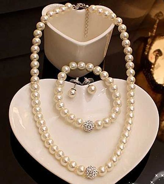 bracelet earrings necklace cream glass pearl and disco rhinestone ball women bridal necklace bracelet and earrings wedding jewelry sets, Black
bracelet earrings necklace cream glass pearl and disco rhinestone ball women bridal necklace bracelet and earrings wedding jewelry sets, Black