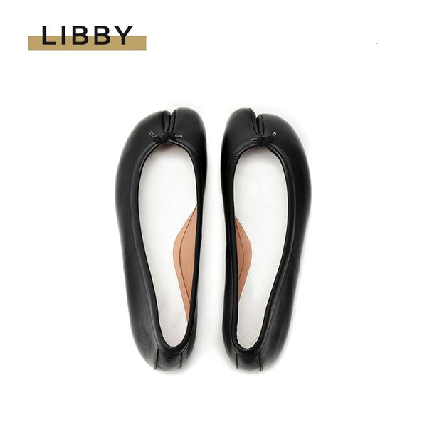 dress shoes women genuine leather flat shoes summer split toe tabi shoes lady balletcore brand designer shoes white ninja tabi shoes 230724, Black
dress shoes women genuine leather flat shoes summer split toe tabi shoes lady balletcore brand designer shoes white ninja tabi shoes 230724, Black