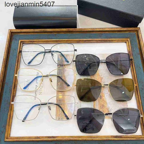 2023 fashion design sunglasses %80 factory wholesale and retail b's new net red same butterfly frame art japane korean ins glass women&, White;black
2023 fashion design sunglasses %80 factory wholesale and retail b's new net red same butterfly frame art japane korean ins glass women&, White;black