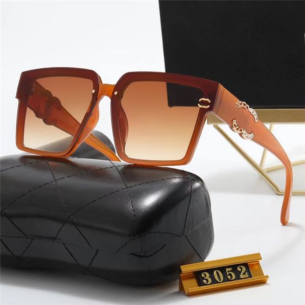designer sunglasses for women and men fashion model special uv400 protection letters big leg double beam frame outdoor luxury design women s, White;black
designer sunglasses for women and men fashion model special uv400 protection letters big leg double beam frame outdoor luxury design women s, White;black