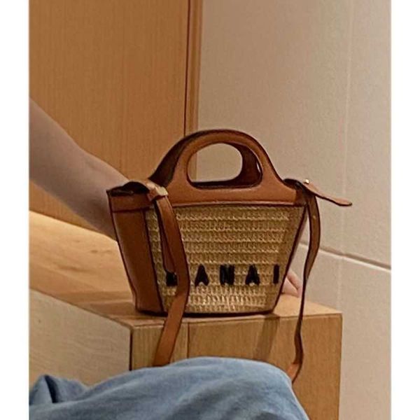 luxury handbag womens designer marn basket cosmetic bag wallet crossbody shoulder raffias bags fashion tropicalia micro weave straw beach ba
luxury handbag womens designer marn basket cosmetic bag wallet crossbody shoulder raffias bags fashion tropicalia micro weave straw beach ba