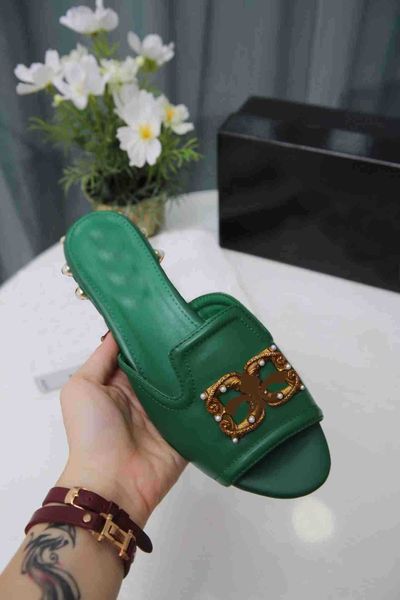head dg big dolcly red gabbanaly classic slippers flat cartoon slippers women beach summer sandals fashion luxury half slippers 35/41/42 wit, Black
head dg big dolcly red gabbanaly classic slippers flat cartoon slippers women beach summer sandals fashion luxury half slippers 35/41/42 wit, Black