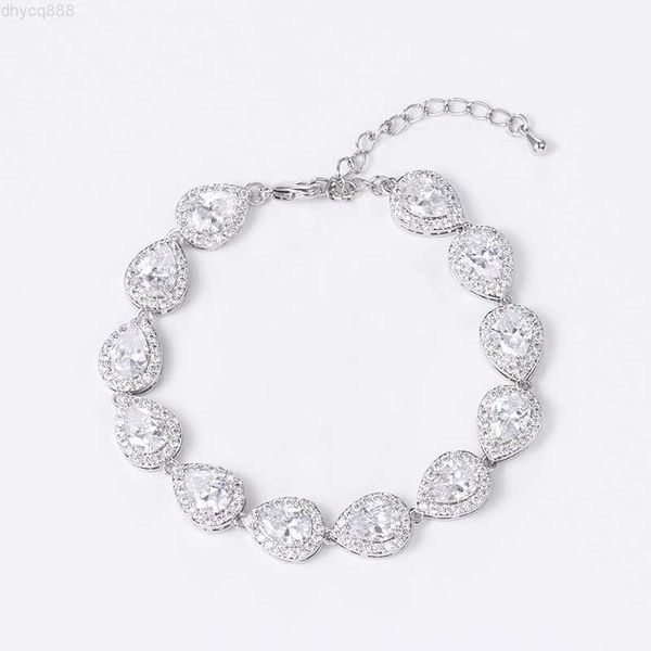 halo teardrop cubic zirconia cz crystal bridal bracelets wedding jewelry in rhodium silver / rose gold / yellow gold plated
halo teardrop cubic zirconia cz crystal bridal bracelets wedding jewelry in rhodium silver / rose gold / yellow gold plated