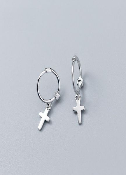 fine jewelry smooth solid silver 925 gold cross hoop huggie fashion jewelry earring manufacturer in china2623188, Golden;silver
fine jewelry smooth solid silver 925 gold cross hoop huggie fashion jewelry earring manufacturer in china2623188, Golden;silver