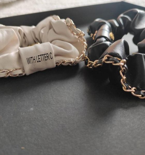 new metal chain fashion symbol classic elastic hair ties leather hairrope hairband party gift cards1140161, Golden;silver
new metal chain fashion symbol classic elastic hair ties leather hairrope hairband party gift cards1140161, Golden;silver