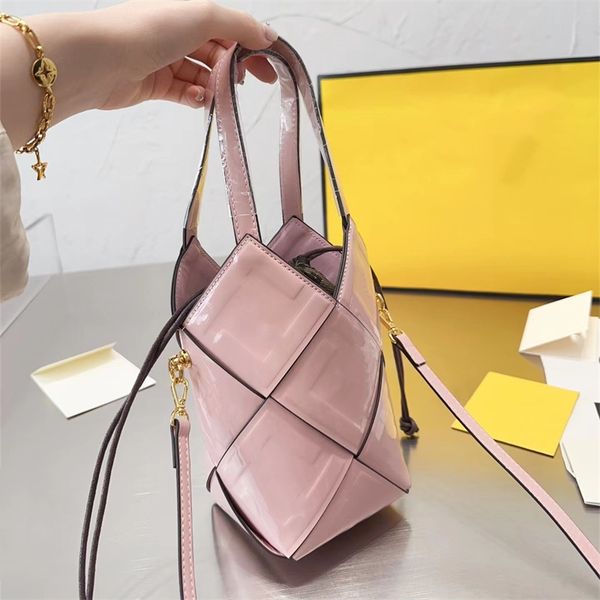 2023 mini crochet bucket bags designer bag woman handbag glossy tote bag crossbody totes handbags plain patent leather top
2023 mini crochet bucket bags designer bag woman handbag glossy tote bag crossbody totes handbags plain patent leather top
