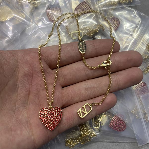 woman v logo pendant necklaces v letter designer pearl luxury metal jewelry women brand big gold silver necklace 2145
woman v logo pendant necklaces v letter designer pearl luxury metal jewelry women brand big gold silver necklace 2145