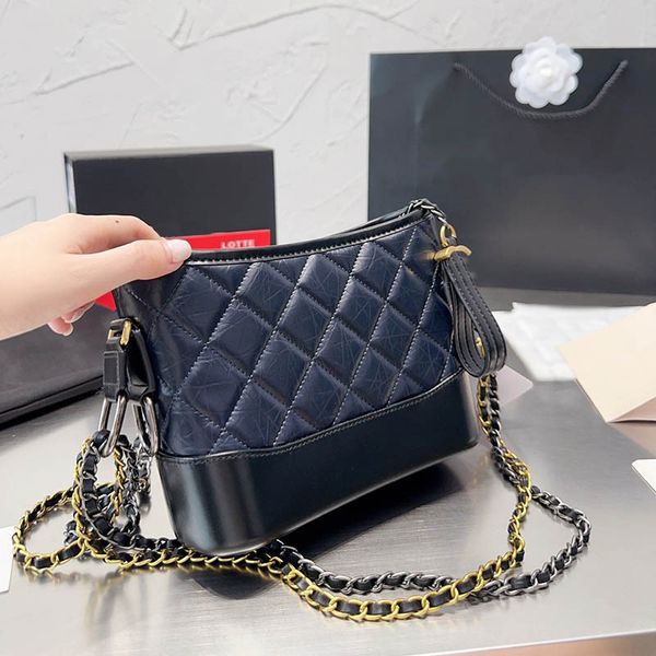 six color classic women underarm wandering bag leather quilted zipper crossbody designer bag coin purse multi-pocket retro luxury handbag tr
six color classic women underarm wandering bag leather quilted zipper crossbody designer bag coin purse multi-pocket retro luxury handbag tr