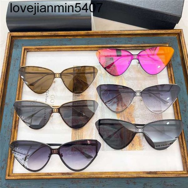 2023 fashion design sunglasses %80 factory wholesale and retail paris b family personalized hip-hop sunglass women ins same metal cat's, White;black
2023 fashion design sunglasses %80 factory wholesale and retail paris b family personalized hip-hop sunglass women ins same metal cat's, White;black