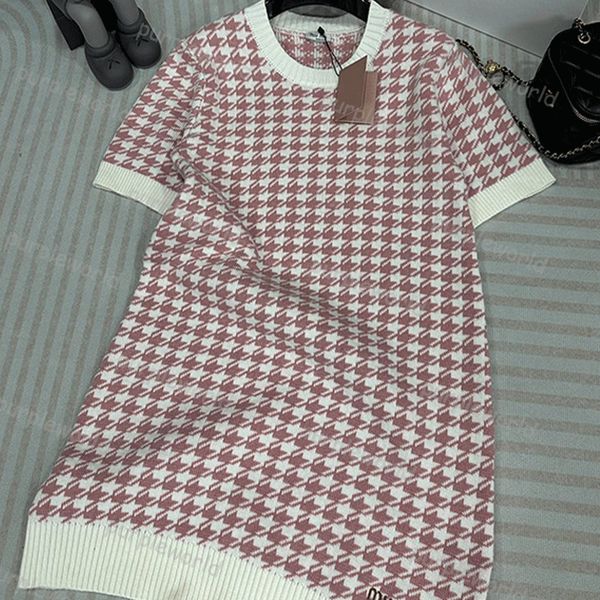 women casual pink dresses classic knit dress fashion letter pattern summer short sleeve womens clothing, White;black
women casual pink dresses classic knit dress fashion letter pattern summer short sleeve womens clothing, White;black