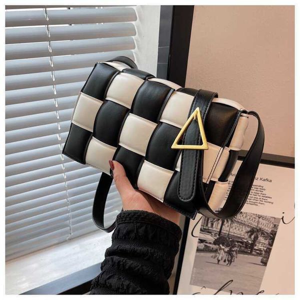 designer bag cassette bags small woven bag women cross-body pillow bag small square bag
designer bag cassette bags small woven bag women cross-body pillow bag small square bag