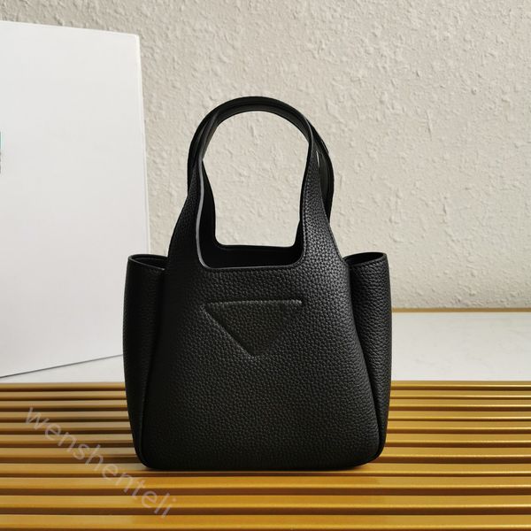 prad designer underarm bag luxurys smooth saffiano leather handbag classic soft roundness design tote bag versatile vintage inspired women&#
prad designer underarm bag luxurys smooth saffiano leather handbag classic soft roundness design tote bag versatile vintage inspired women&#