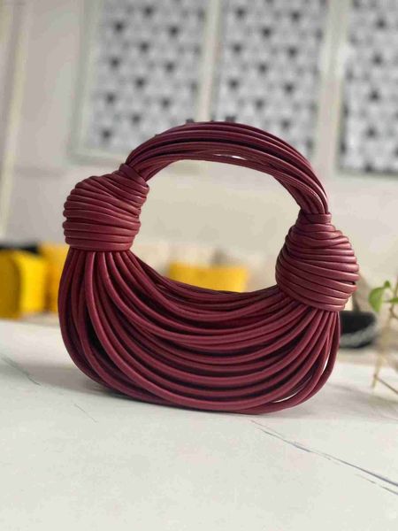 b dumpling bottven designer women bag purse shoulder brick pull hand small design knot bread woven cloud rope hold noodle ciwu
b dumpling bottven designer women bag purse shoulder brick pull hand small design knot bread woven cloud rope hold noodle ciwu