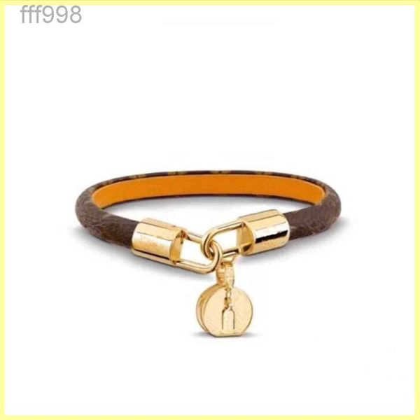 luxury designer bracelet mens bracelets jewelry womens leather bracelet with lock gold pendant bracelets l brand 2021 women 21082303r, Golden;silver
luxury designer bracelet mens bracelets jewelry womens leather bracelet with lock gold pendant bracelets l brand 2021 women 21082303r, Golden;silver