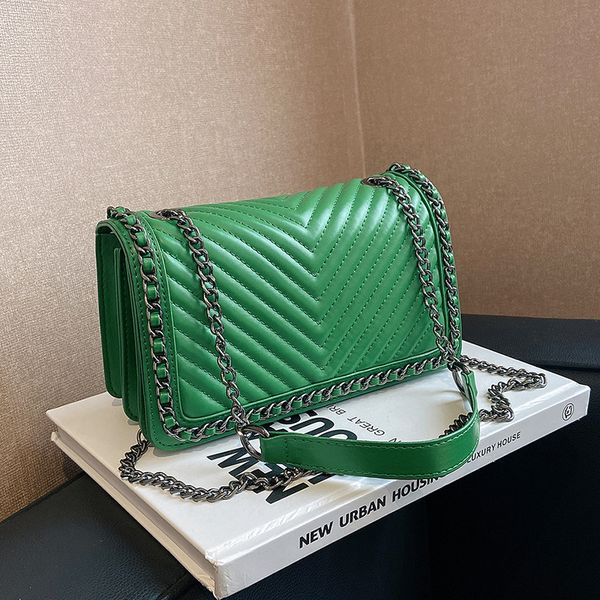 factory wholesale ladies shoulder bags 6 colors classic v-shaped embroidery fashion chain bag flip-shaped leather handbag popular solid colo
factory wholesale ladies shoulder bags 6 colors classic v-shaped embroidery fashion chain bag flip-shaped leather handbag popular solid colo